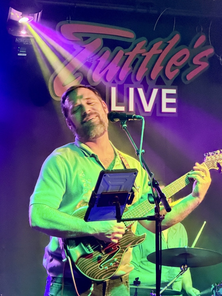 Arthur Hoffman performing solo on stage